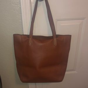 🐝 Old Navy leather tote